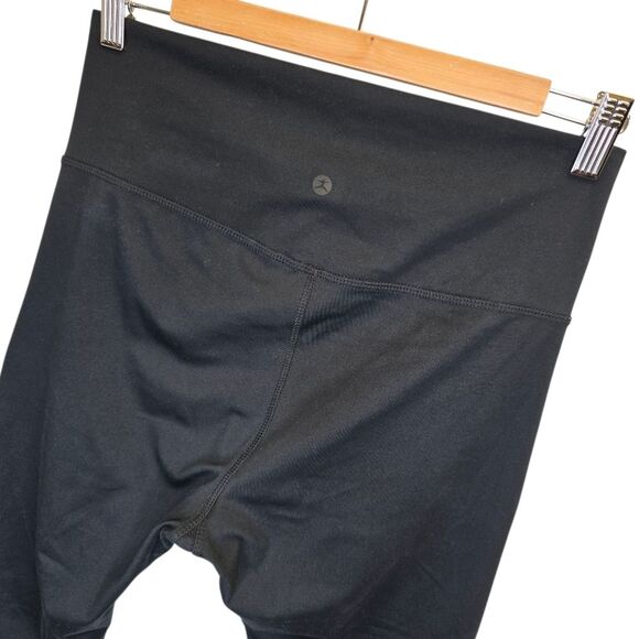 Danskin Women's M Crossover Waist Black Crop Leggings - Picture 10 of 14